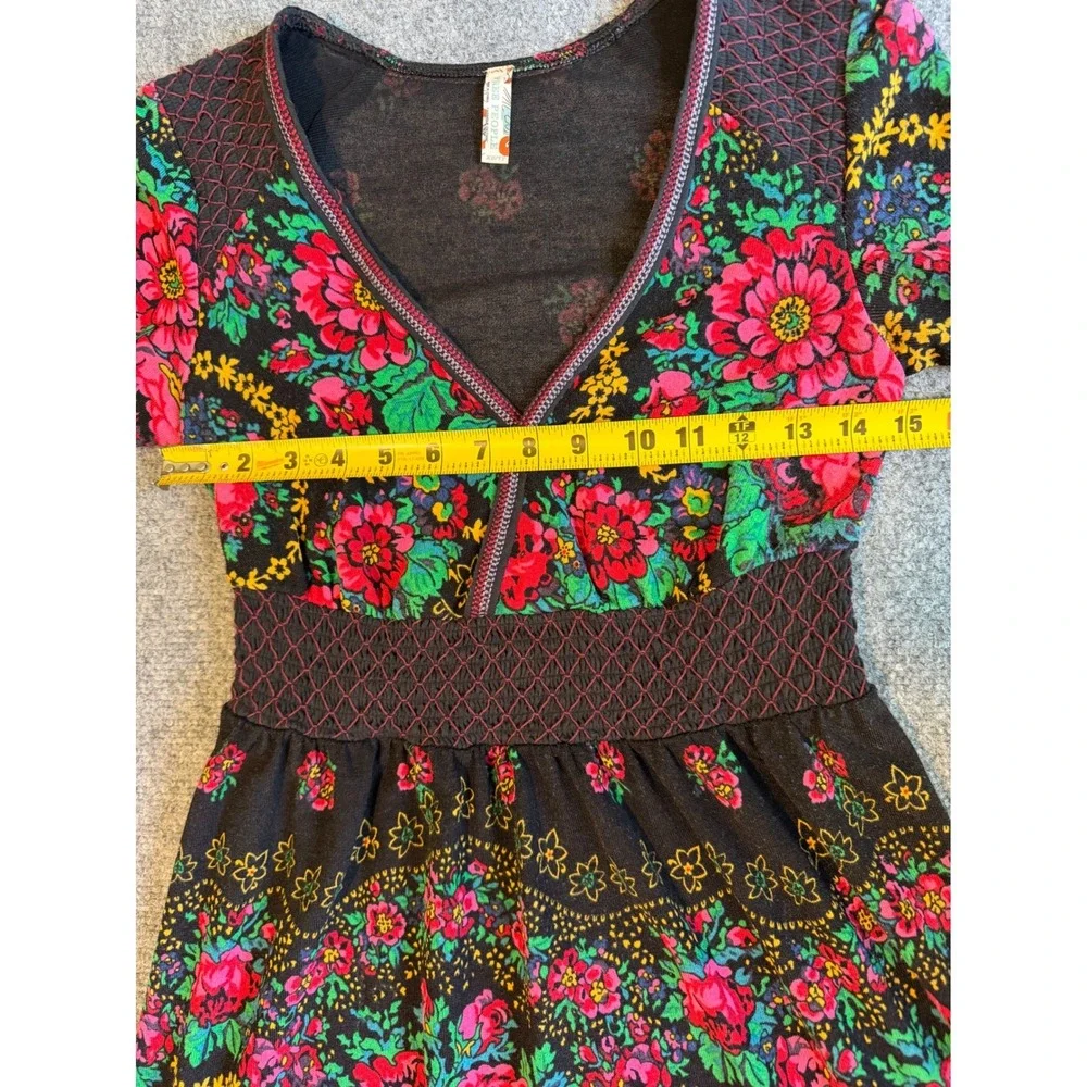 Free People Black Knit‎ Floral Smocked Waist V-Neck Half Sleeve Mini Dress XS
